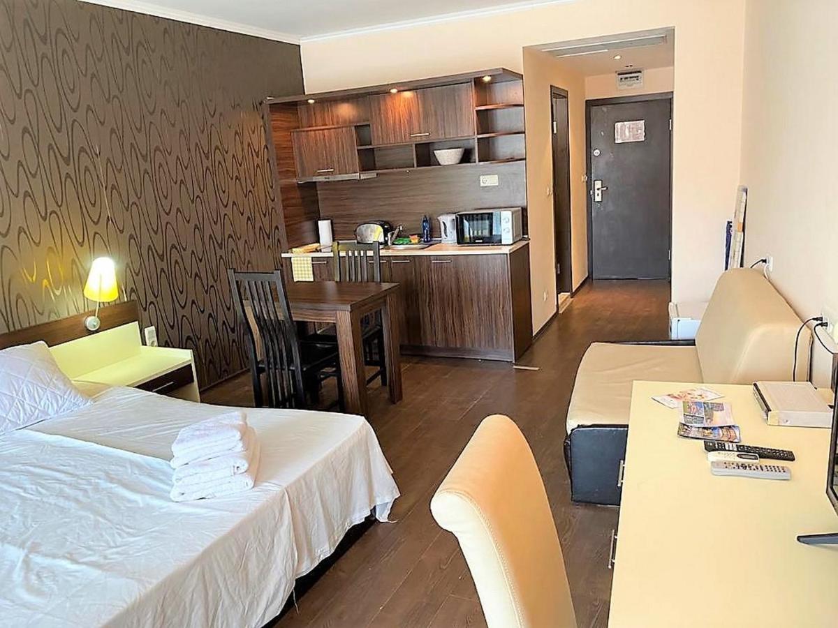 Menada Apartments In Grand Hotel Szveti Vlasz Kültér fotó