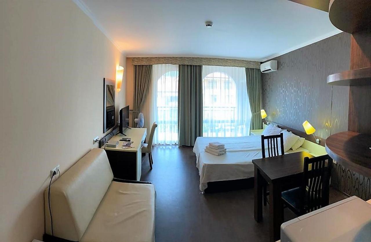 Menada Apartments In Grand Hotel Szveti Vlasz Kültér fotó
